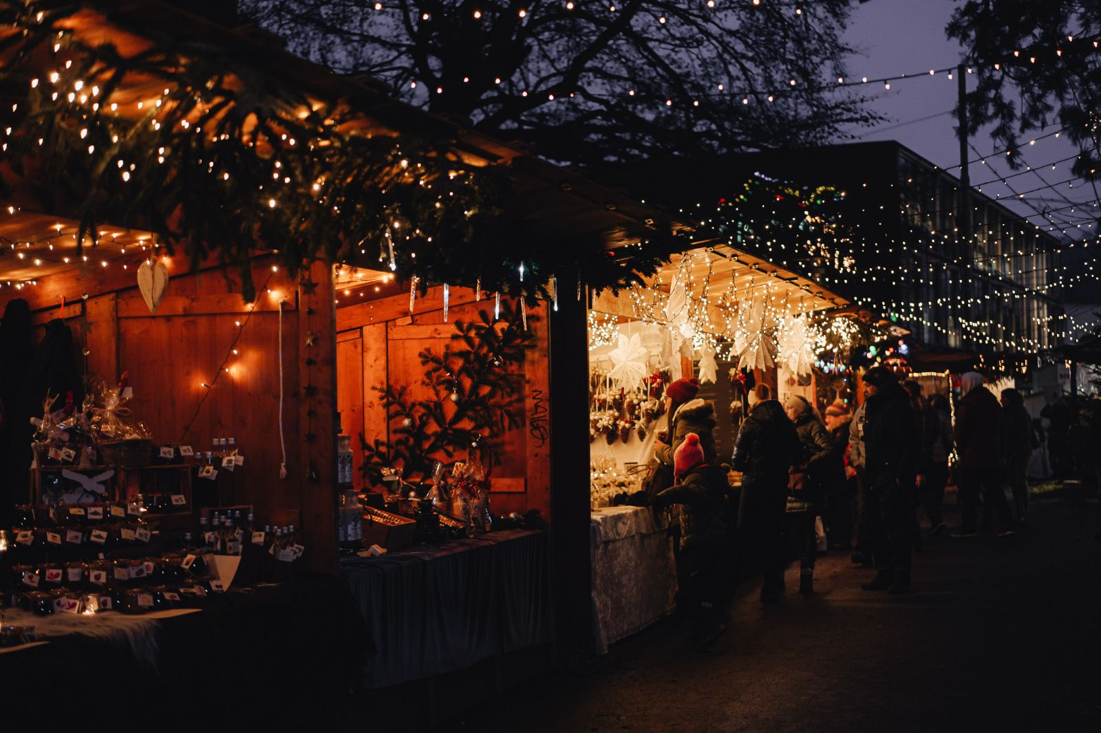 Stand - Weihnachtsmarkt im Bellpark - Kriens - Brütsch Social Media GmbH